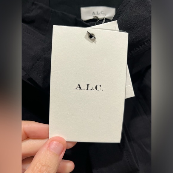 A.L.C Power stretch Linen Blend “Joelle” shorts. Black. Size 8. NWT - Picture 9 of 13